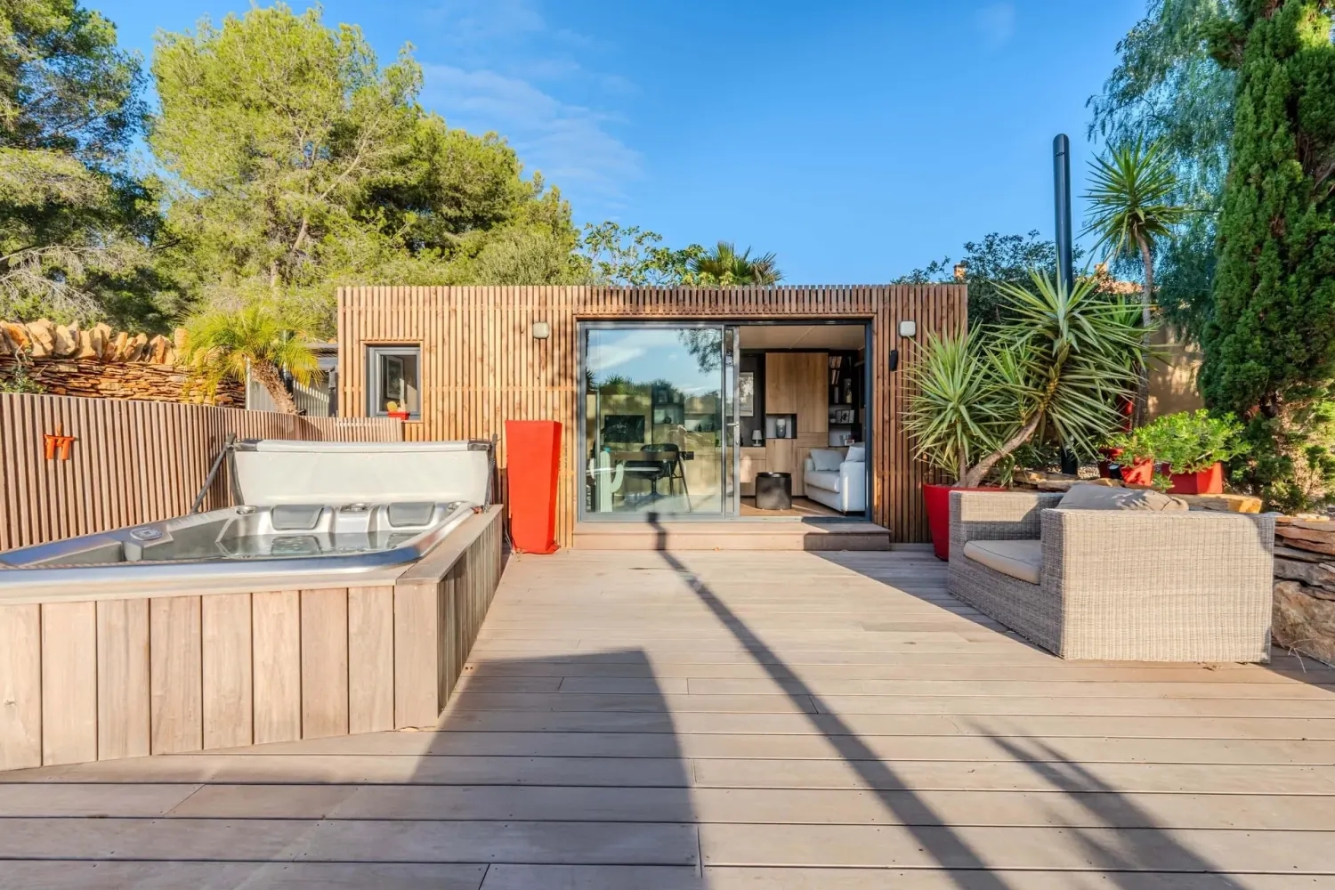 Local professionnel de 20 m², studio en ossature bois Greenkub (Bouches-du-Rhône), vue intérieure