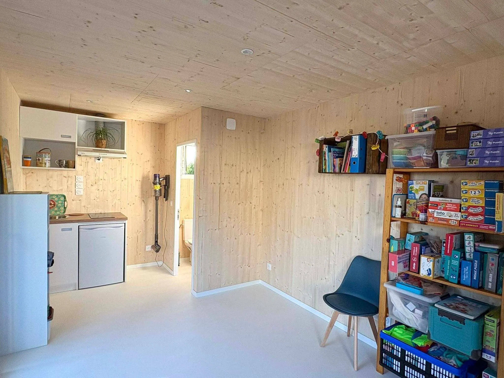 Cabinet de praticien de 15 m², studio en ossature bois Greenkub (Saône-et-Loire)
