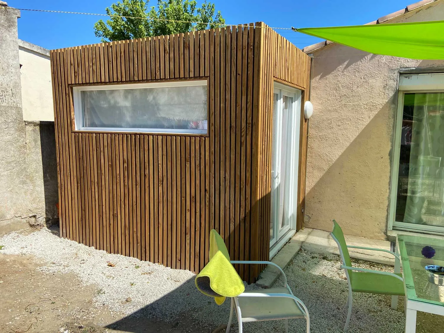 Extension de maison en ossature bois de 20 m² accolée à une maison, chambre d'amis, Bouches-du-Rhône