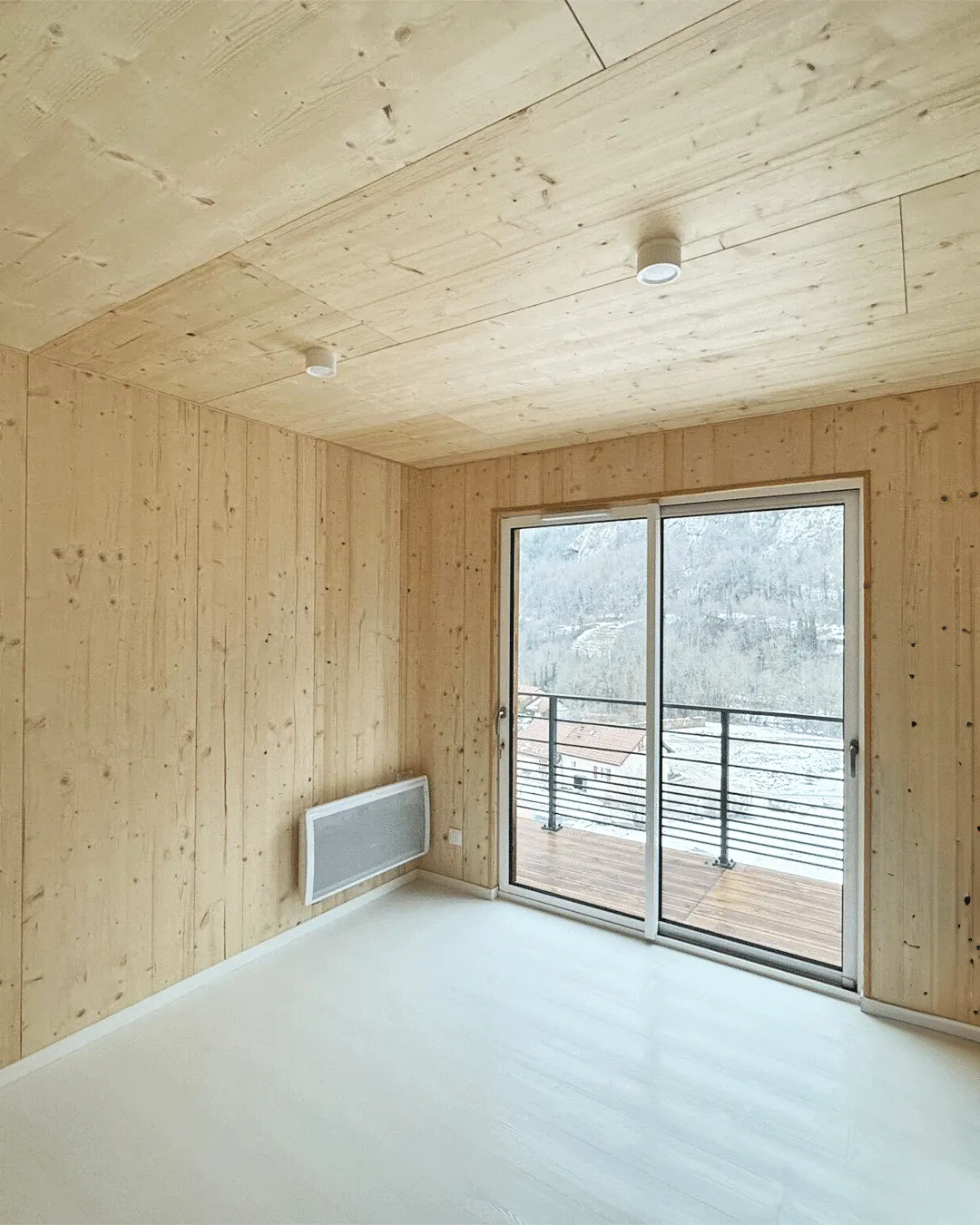 Maison autonome de 50 m², construction en ossature bois Greenkub (Ain)