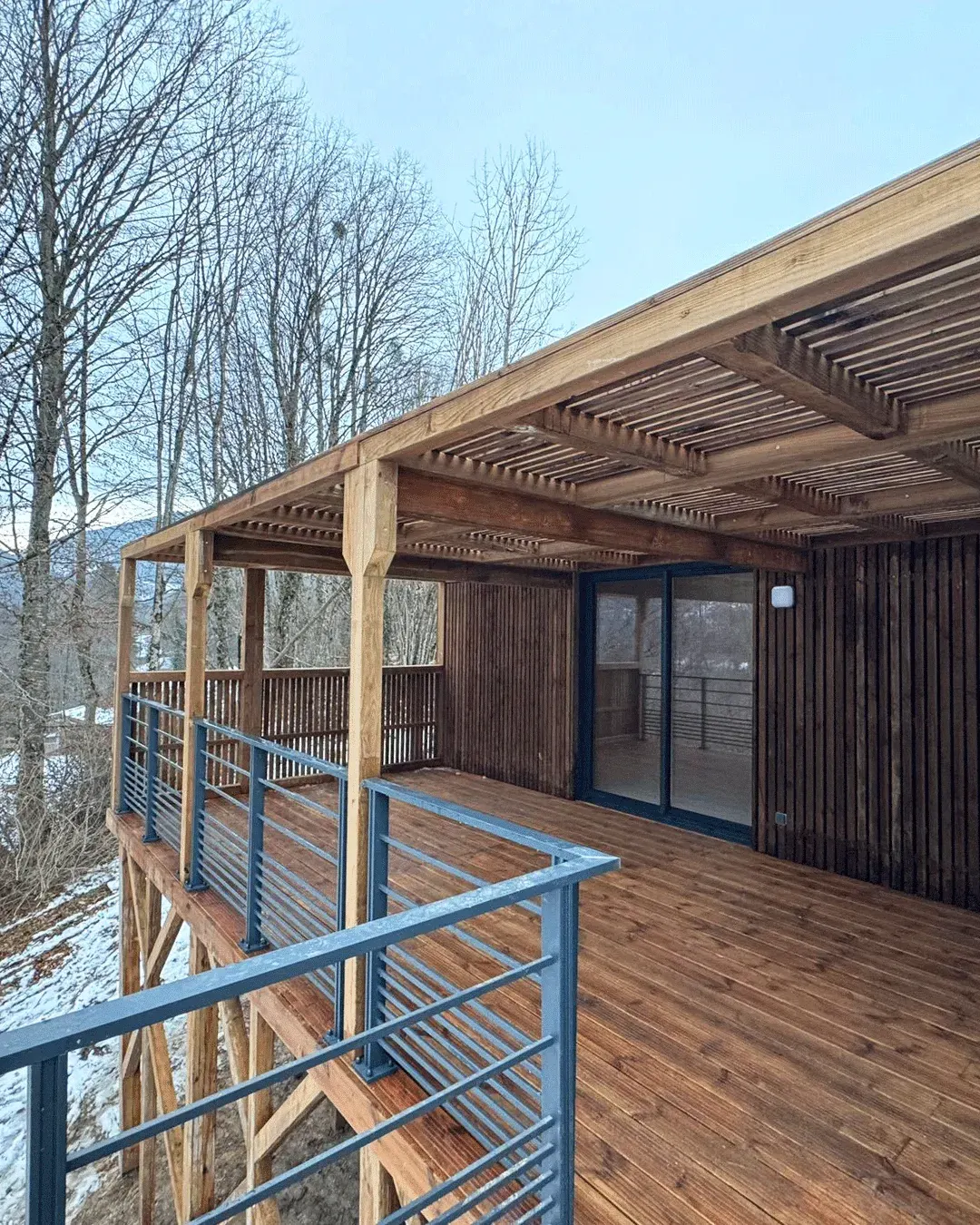 Maison autonome de 50 m², construction en ossature bois Greenkub (Ain)