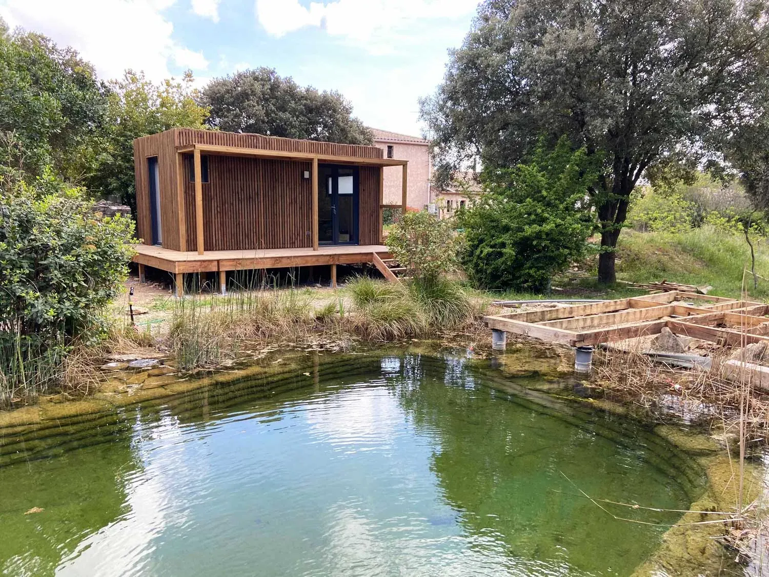 Studio de jardin Greenkub installé, réalisation dans le Gard