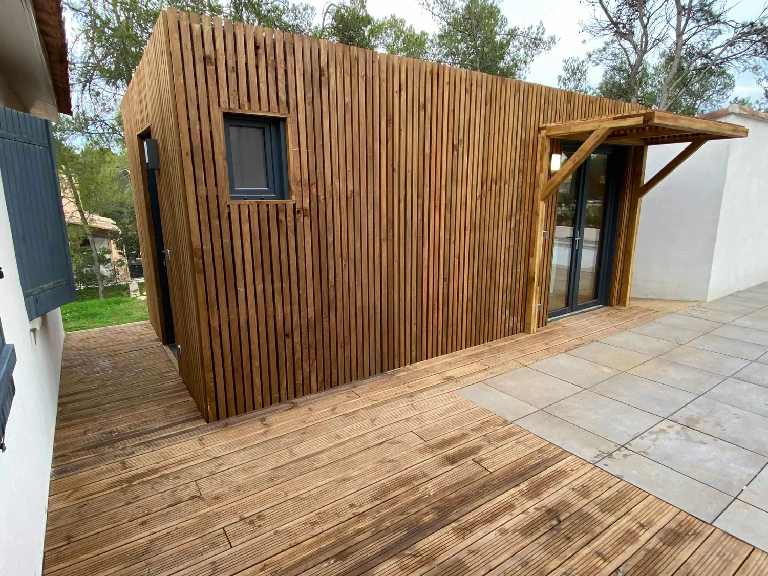 Studio de jardin Greenkub livré clé en main, réalisation dans l'Hérault