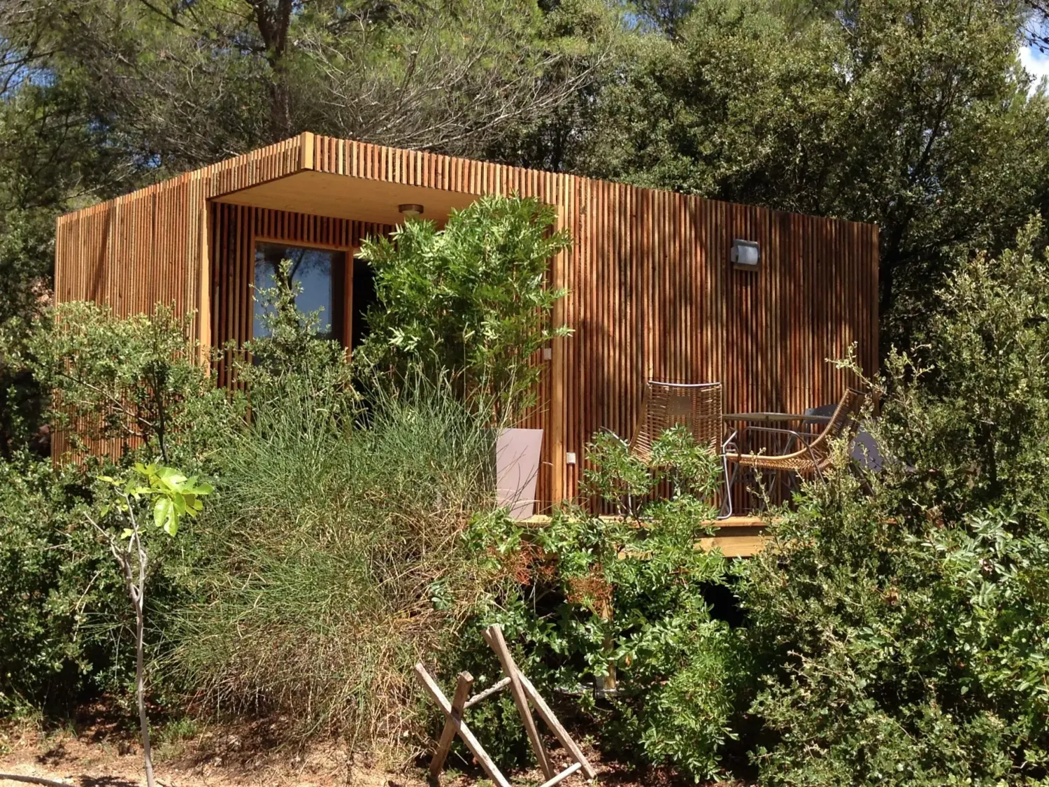 vue de profil d’un studio de jardin rak20 dans le vaucluse