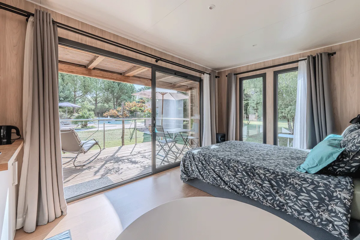 Pièce de vie d’une maison en bois