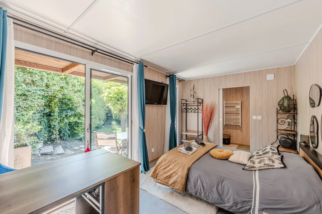 Espace de vie aménagé dans une construction bois