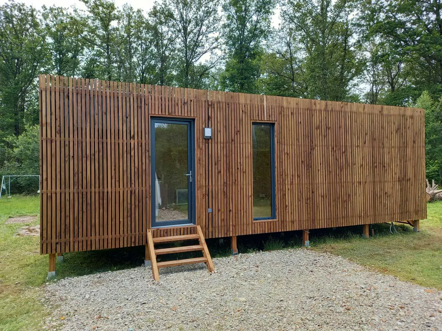 Studio de jardin Greenkub livré clé en main, réalisation dans l'Yonne