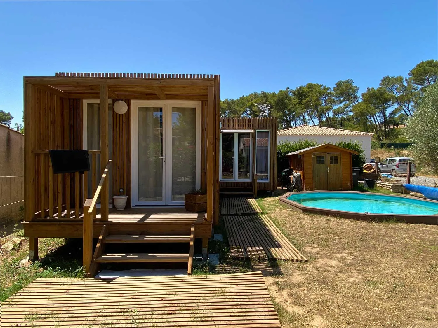 Studio de jardin sur mesure de 30m2 au bord d’une piscine