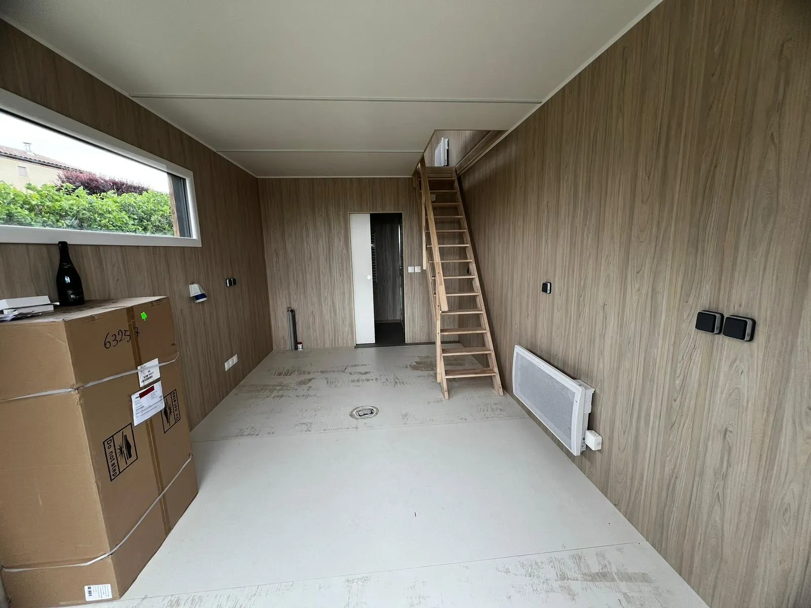Intérieur d’un studio en bois
