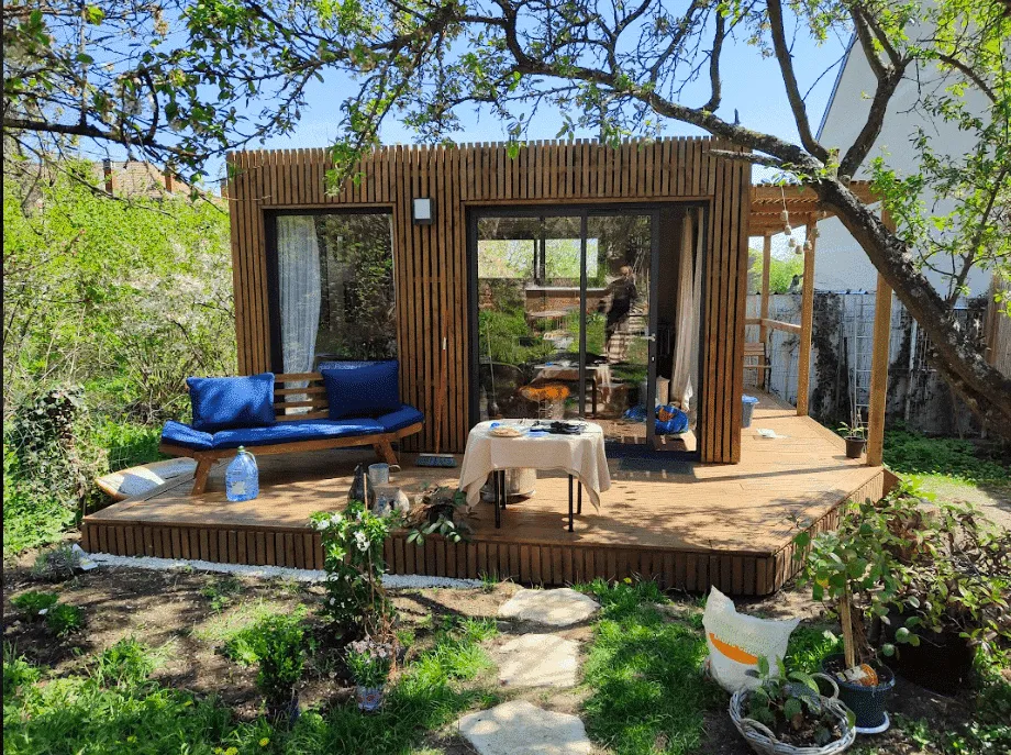 Studio de musique avec une terrasse